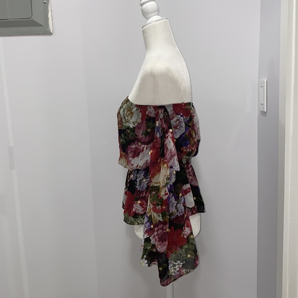 NWOT Strapless Flower Top - Picture 4 of 5